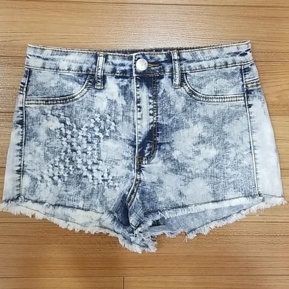 High Rise Acid Wash Stretchy Denim Shorts - Picture 2 of 9